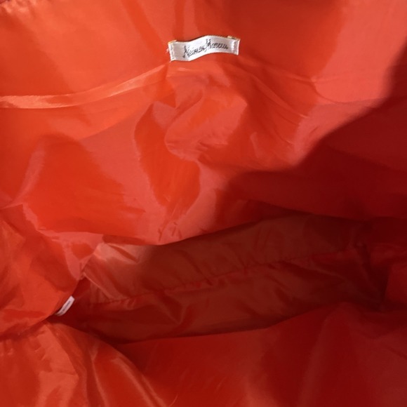 Neiman Marcus Orange Textured Large Tote Zip Pockets Pool Beach Cruise - Picture 3 of 8